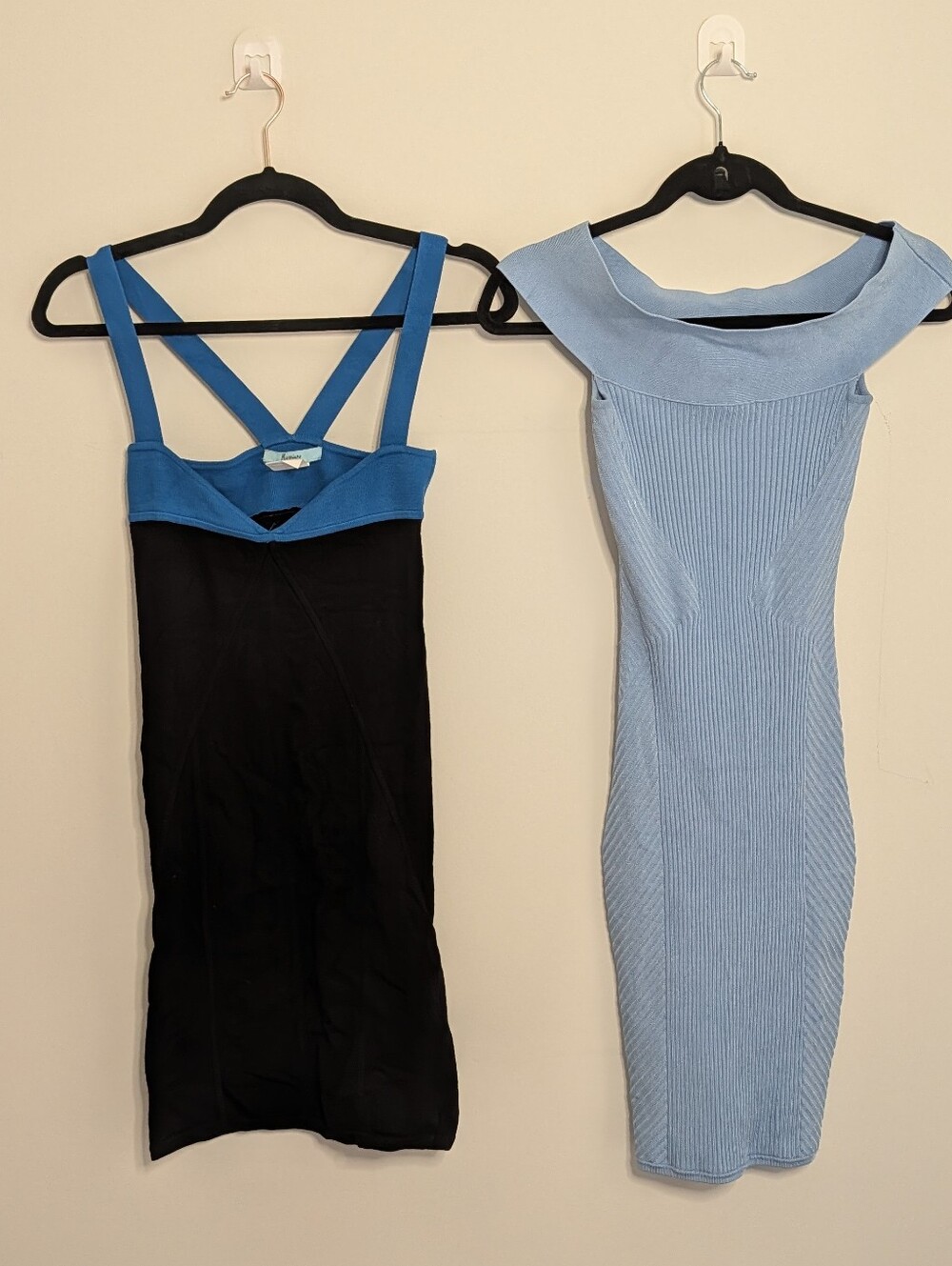Marciano 2 Dress Bundle - 2 Bodycon Fitted Dresses Size XXS